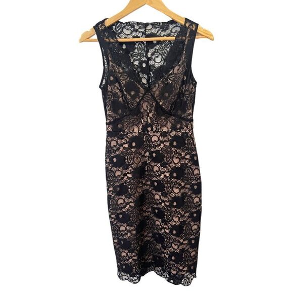 BCBGMaxAzria Dresses & Skirts - BCBGMaxazria Lynnette Black Lace Dress size 4 NWT
